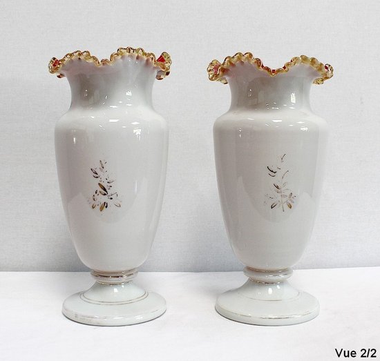 Important Pair of Opaline Vases – 1900