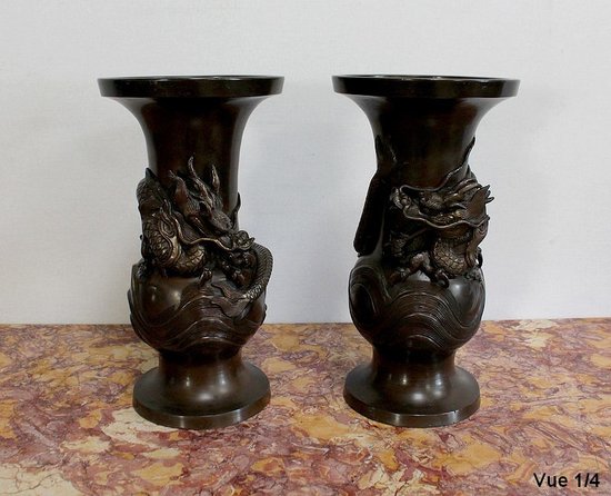 Paire de Vases Japonais en Bronze patiné – 1900