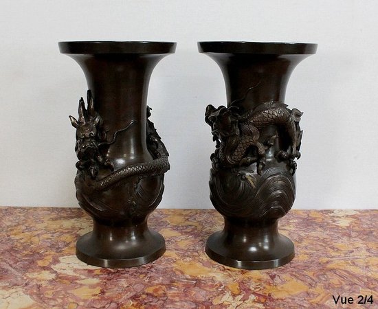 Paire de Vases Japonais en Bronze patiné – 1900