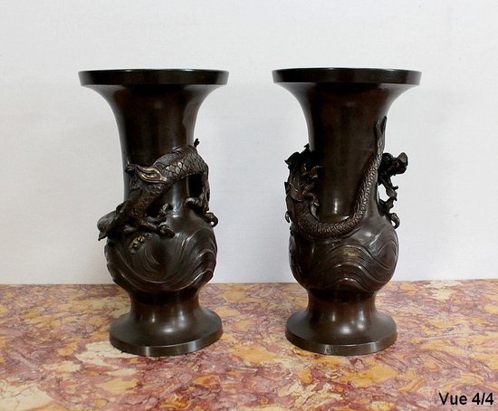 Paire de Vases Japonais en Bronze patiné – 1900