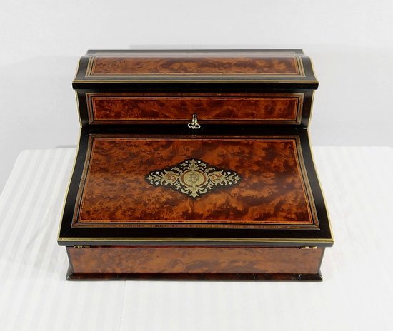 Travel case in Thuya magnifying glass, Napoleon III period – Mid-19th century
