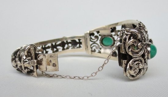 Bracelet En Argent Massif XIXe Siècle.