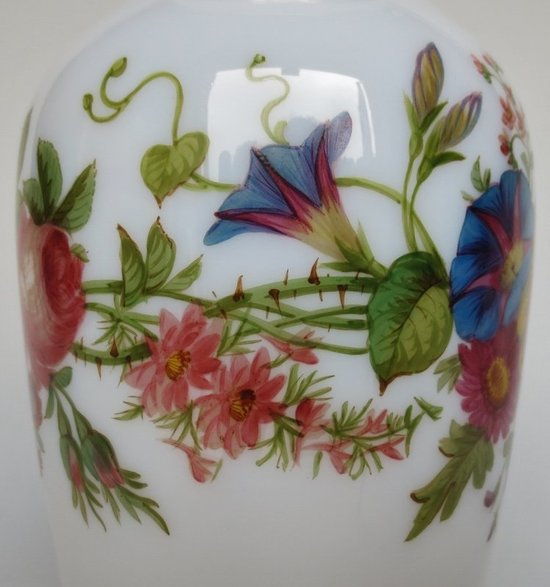 Vase En Opaline Époque Restauration.