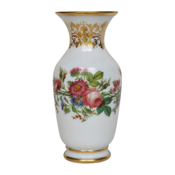 Vase En Opaline Époque Restauration.