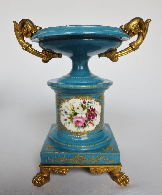 Porcelain Cassolettes, Attributed to Jacob Petit.