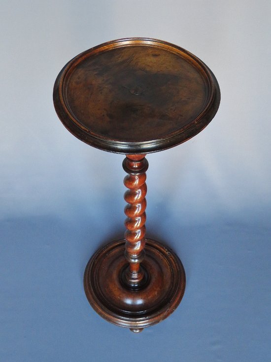 Sellette Porte Lumière, 17th century.