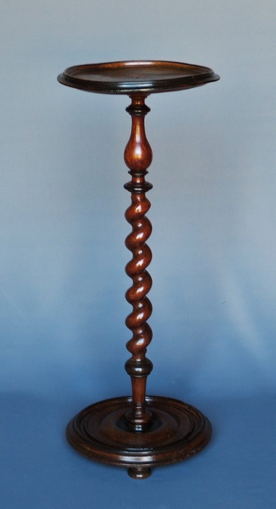 Sellette Porte Lumière, 17th century.