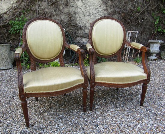 Mobilier De Salon