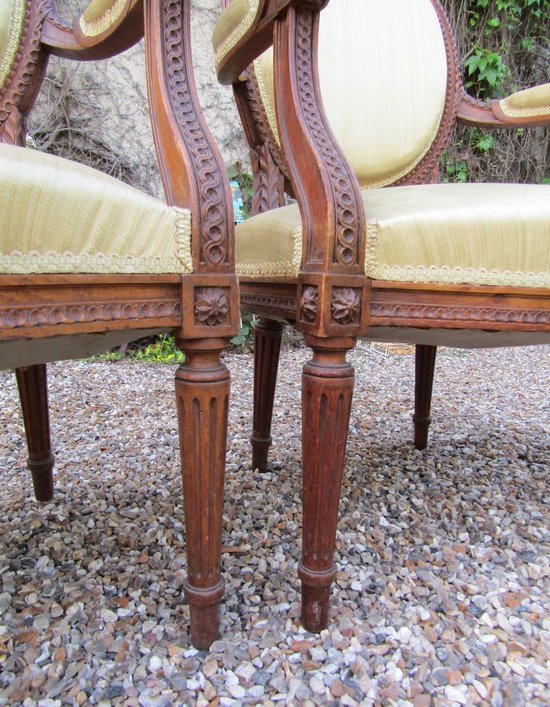 Mobilier De Salon