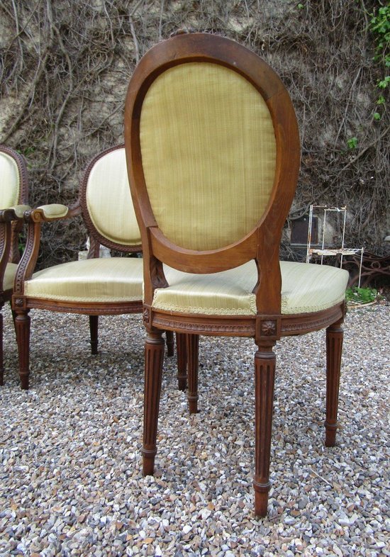 Mobilier De Salon