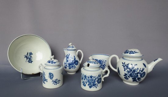 Porcelain From Caughley 18th Century.