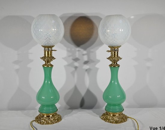 Paire de Lampes en Opaline et Bronze – Fin XIXe