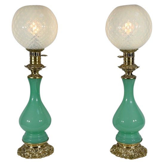 Paire de Lampes en Opaline et Bronze – Fin XIXe