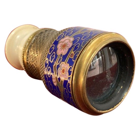 Lorgnetta in ottone e smalto cloisonné con sfondo blu decorato con fiori - XIX secolo