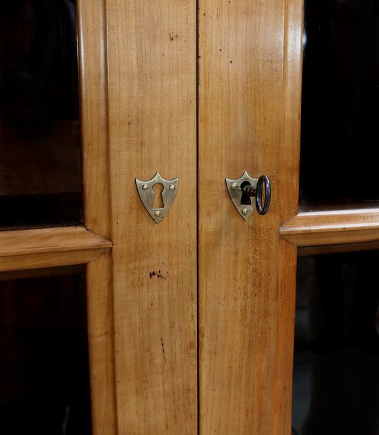 Armoire-Bibliothèque en Merisier Massif – fin XIXe