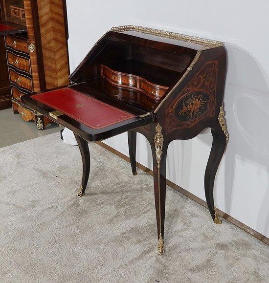 Scrivania inclinata in legno pregiato, periodo Napoleone III - metà del XIX secolo