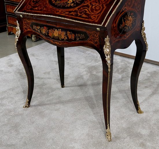 Scrivania inclinata in legno pregiato, periodo Napoleone III - metà del XIX secolo