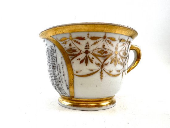 Alte Tasse mit Kalender von 1811 aus Pariser Porzellan Napoleon Empire