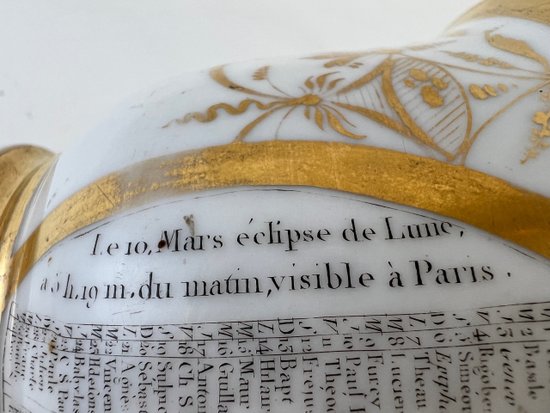 Alte Tasse mit Kalender von 1811 aus Pariser Porzellan Napoleon Empire