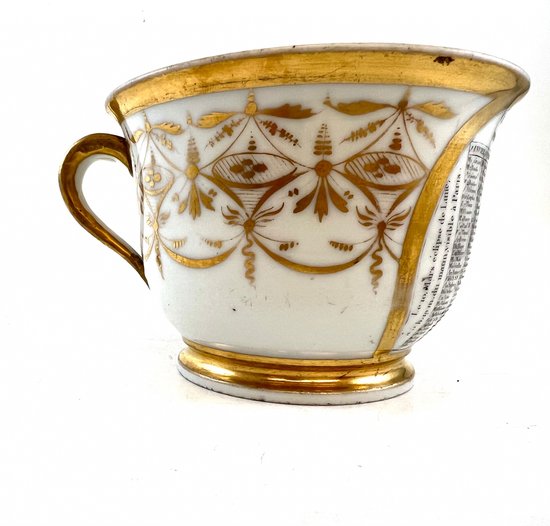Alte Tasse mit Kalender von 1811 aus Pariser Porzellan Napoleon Empire
