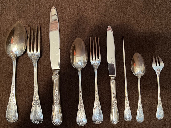 E.Puiforcat Bedeutende 186-teilige Menage aus massivem Silber im Louis-XVI-Stil