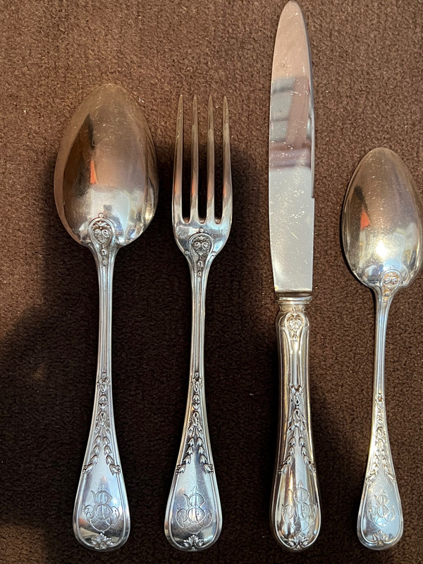 E.Puiforcat Bedeutende 186-teilige Menage aus massivem Silber im Louis-XVI-Stil