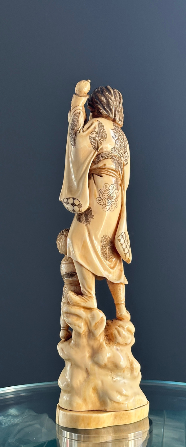 Okimono Scultura in avorio Giappone Periodo Meiji (1868 - 1912)