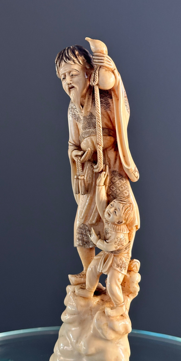 Okimono Scultura in avorio Giappone Periodo Meiji (1868 - 1912)