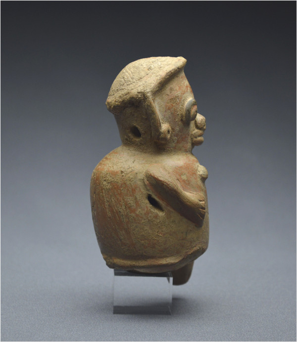 Costa Rica, 1000 - 1500 d.C., cultura di Guanacaste Stauetta antropomorfa raffigurante una donna originariamente in piedi su tre piedi
