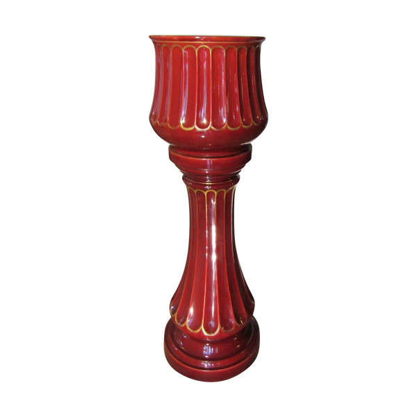 Pot cover on column