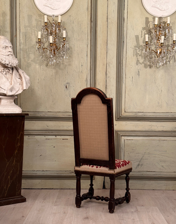 Chair In Walnut from Louis XIII period XVIIth century