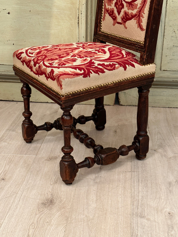 Chair In Walnut from Louis XIII period XVIIth century