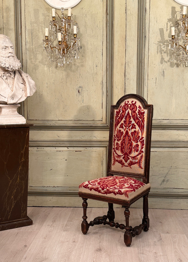 Chair In Walnut from Louis XIII period XVIIth century