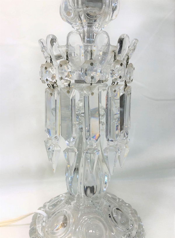 Lampe photophore électrique en cristal à pampilles estampillée BACCARAT
