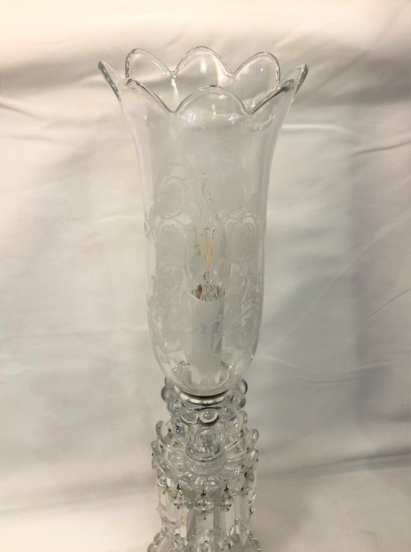 Lampe photophore électrique en cristal à pampilles estampillée BACCARAT