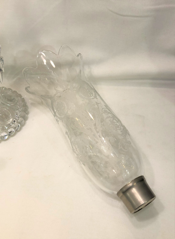 Lampe photophore électrique en cristal à pampilles estampillée BACCARAT