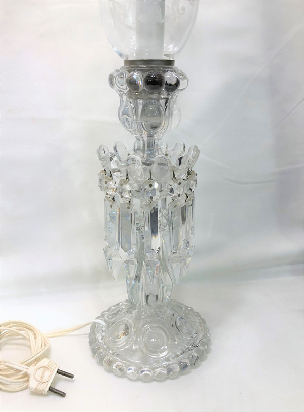 Lampe photophore électrique en cristal à pampilles estampillée BACCARAT