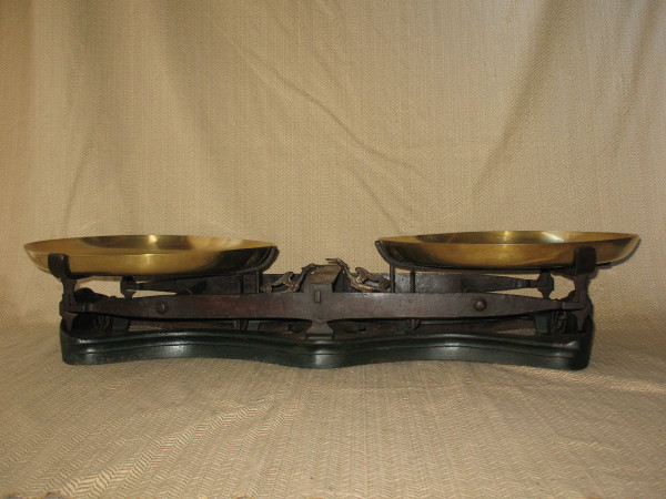 Very large cast iron scale Béranger in Lyon of range 60 kg 19th century