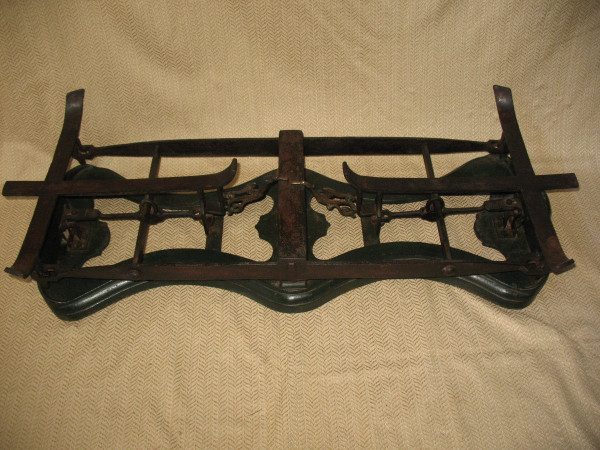 Very large cast iron scale Béranger in Lyon of range 60 kg 19th century