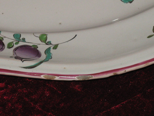Plat ovale en faïence de Sceaux époque 18ème décor floral polychrome