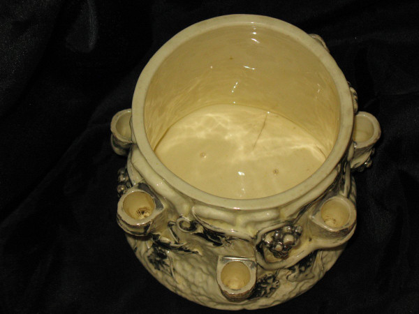 Coppia di vasi da pipa per tabacco in terracotta di Langeais con decorazione a grappolo d'uva, firmati XIX secolo