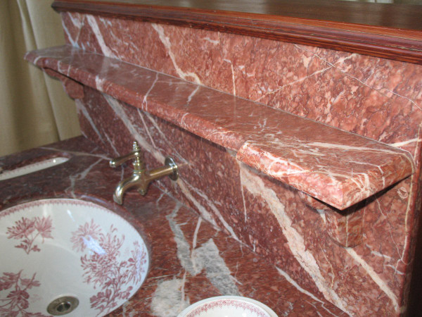Vanity complete with basin and accessories in Choisy le Roi earthenware 19th century