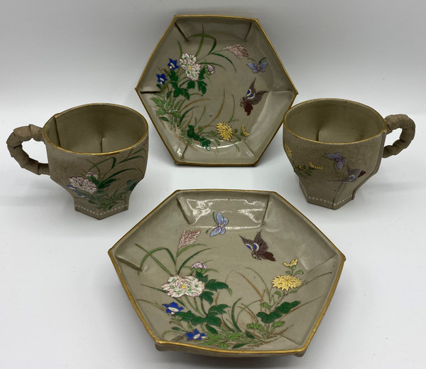 PAIRE DE TASSE EN TERRE CUITE 