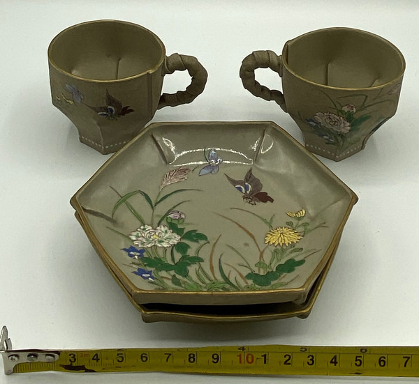 PAIRE DE TASSE EN TERRE CUITE 