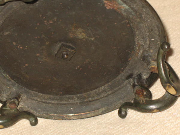 Coppia di coppe in bronzo in stile Luigi XVI, XIX secolo Periodo della Restaurazione