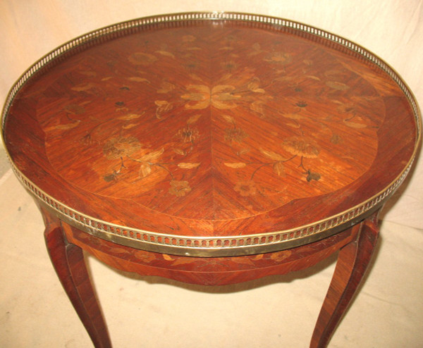 Table bouillotte en marqueterie de style Louis XV