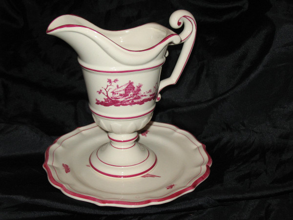 Table service in Gien earthenware decorated with Niderviller of 110 pieces early 20th century