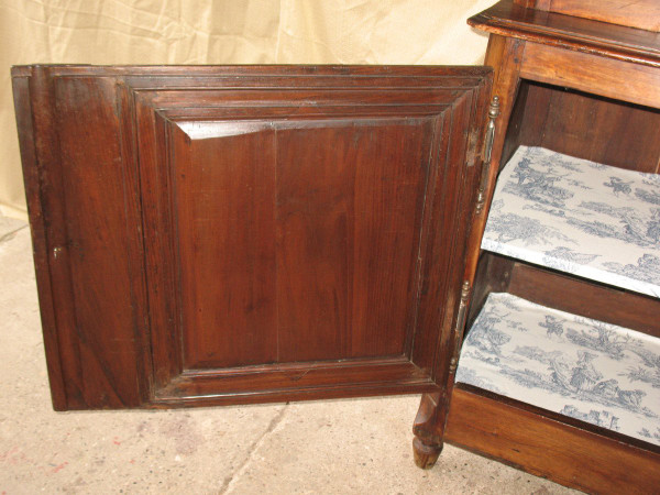 Walnut buffet 2 bodies of presentation 18th century