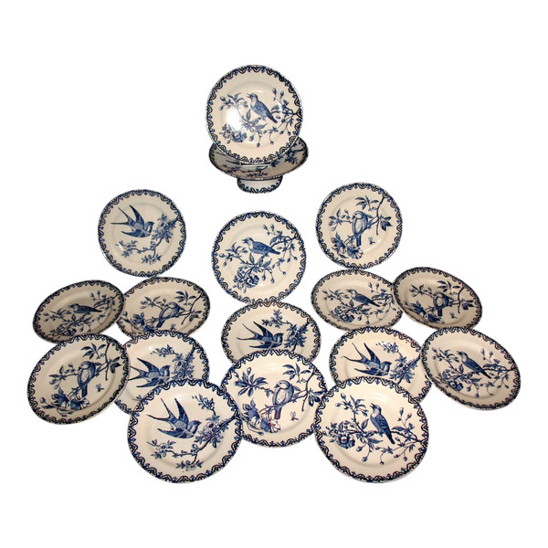 Service en faïence de Choisy le Roi à décor d'oiseaux style  japonisant époque 19ème