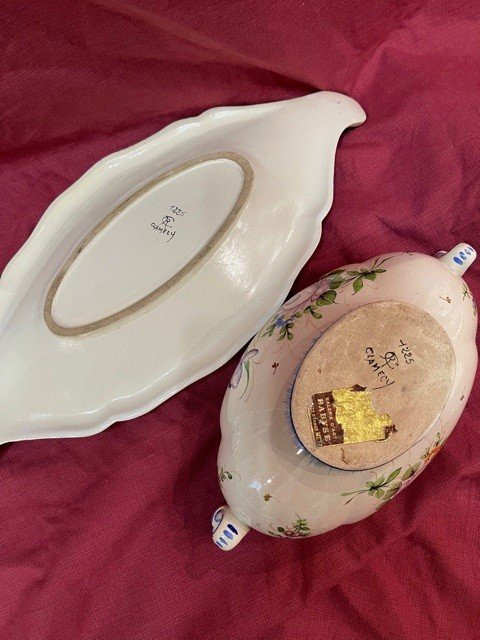 Small Soup tureen Faience De Clamecy of Louis XV style
